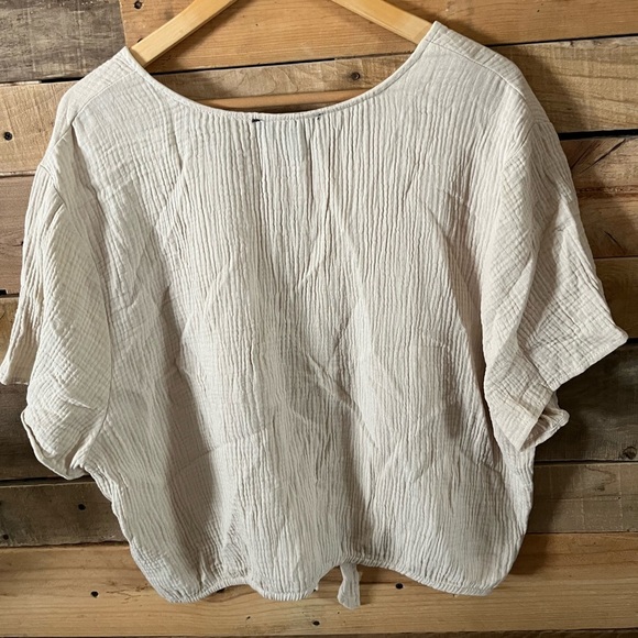 💰Forever 21 Cream Button-Front Blouse - 3X - Picture 5 of 5